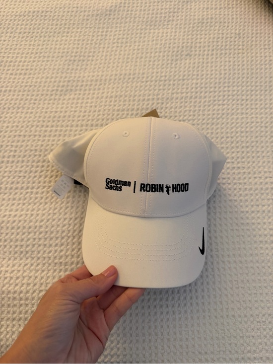 🗽Nike x Goldman Sachs Robin Hood White Performance Cap